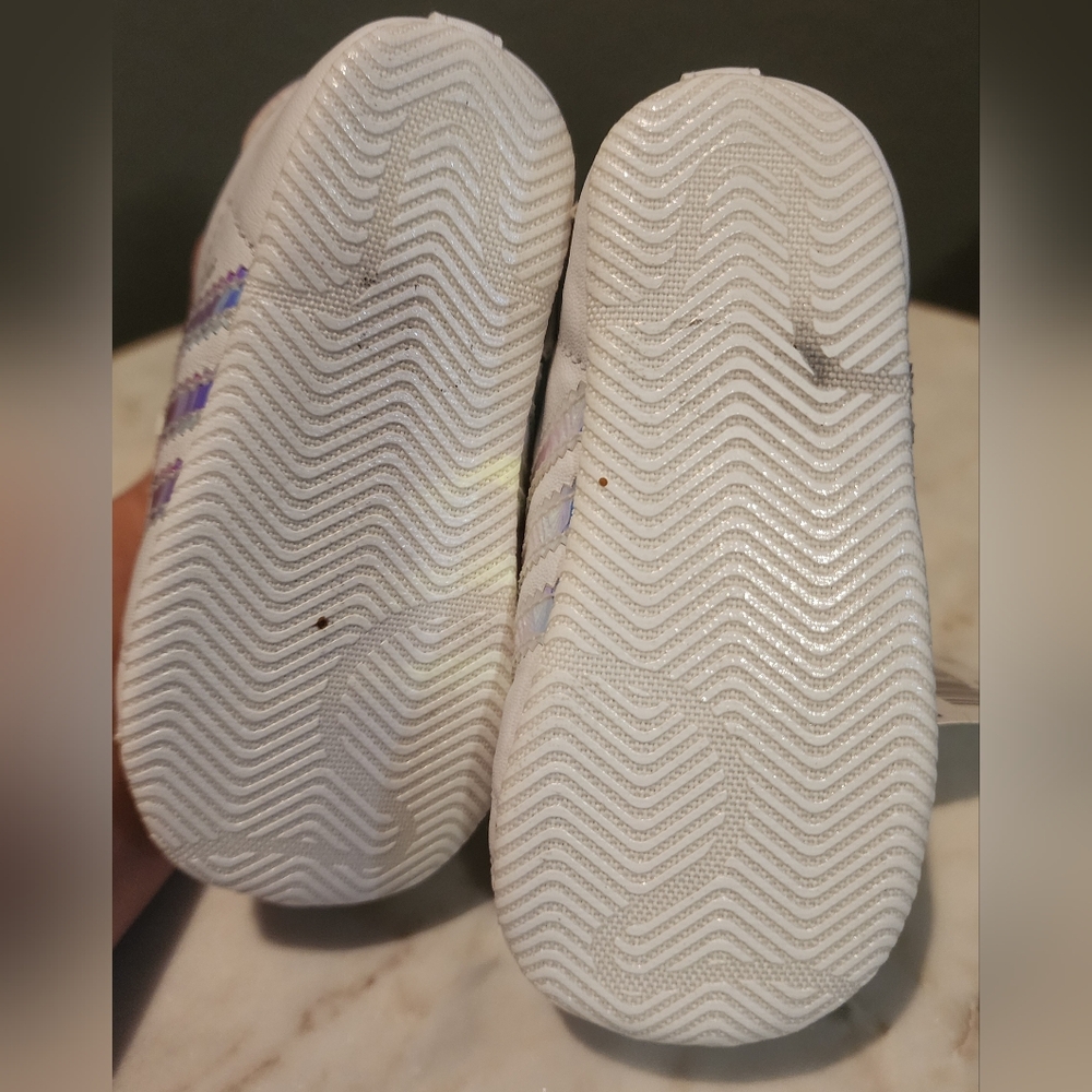 Adidas Superstar Crib Pre Walker baby girl shoes in white Iridescent - Picture 10 of 12